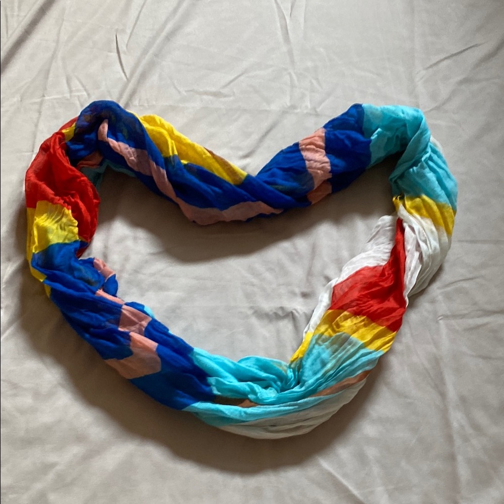 Colorful Chevron Pattern Closed Scarf - Picture 3 of 9